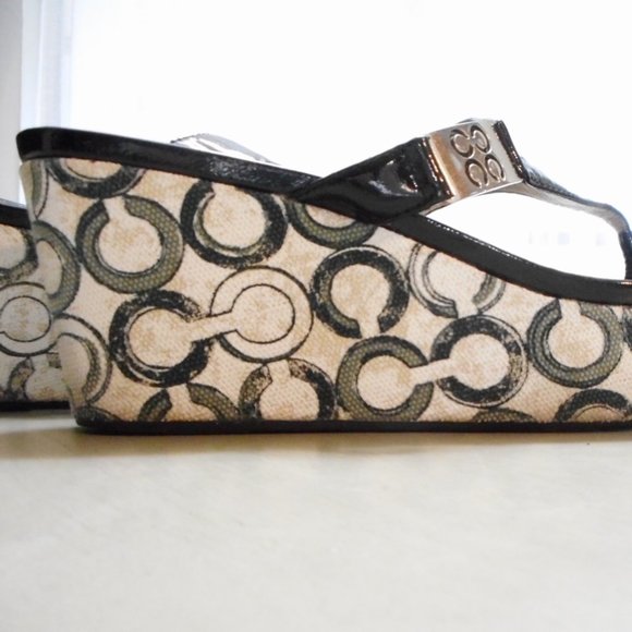 Coach Black Patent Leather Sandals size 7.5 - Picture 2 of 9